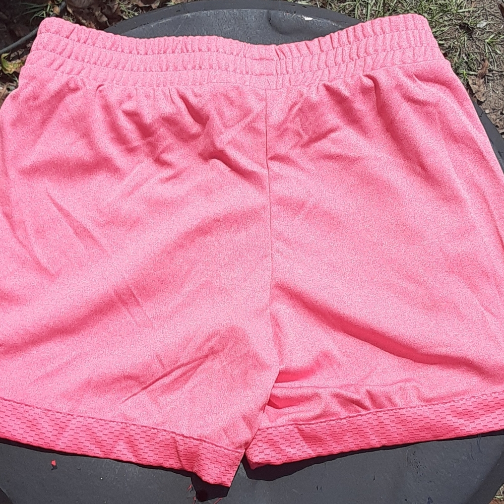 Shorts - Picture 4 of 4